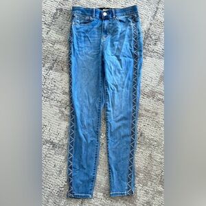Knox Rose cropped jeans size 6